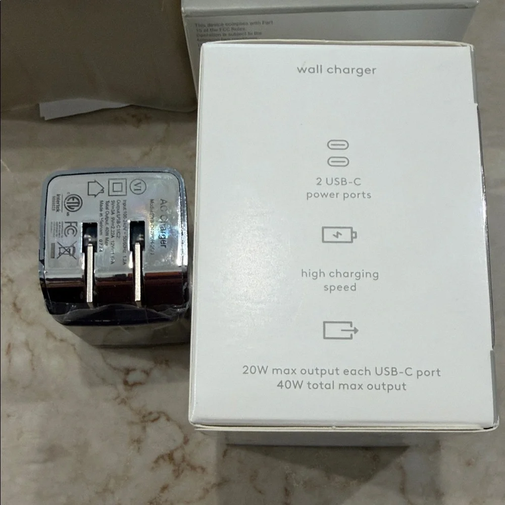 Heyday Gray Wall Charger with Power Delivery